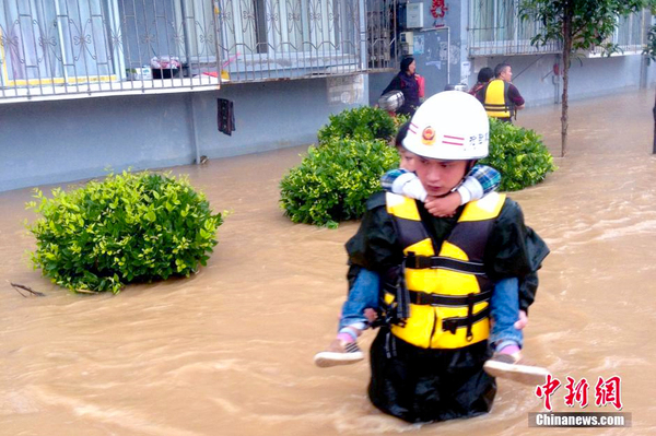 貴州多地持續(xù)強降雨-商鋪民房被淹-4