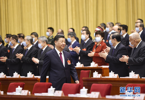 3月5日，第十三屆全國(guó)人民代表大會(huì)第四次會(huì)議在北京人民大會(huì)堂開幕。這是習(xí)近平步入會(huì)場(chǎng)。 新華社記者 鞠鵬 攝